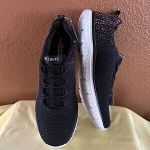 New - Skechers Go Walk - size 8